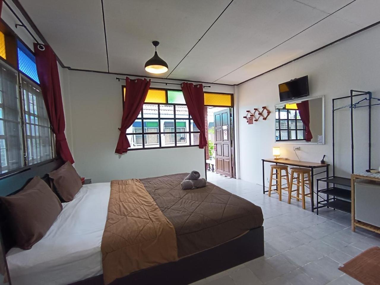 The Naiyanghouse Hotel Nai Yang-stranden Eksteriør billede
